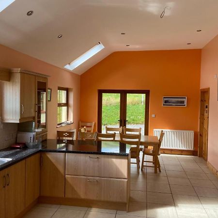 Chapel Cross House Villa แบลลินสเกลลิกส์ ภายนอก รูปภาพ